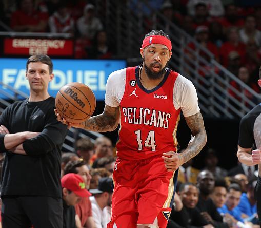 每位队员都 每位队员都