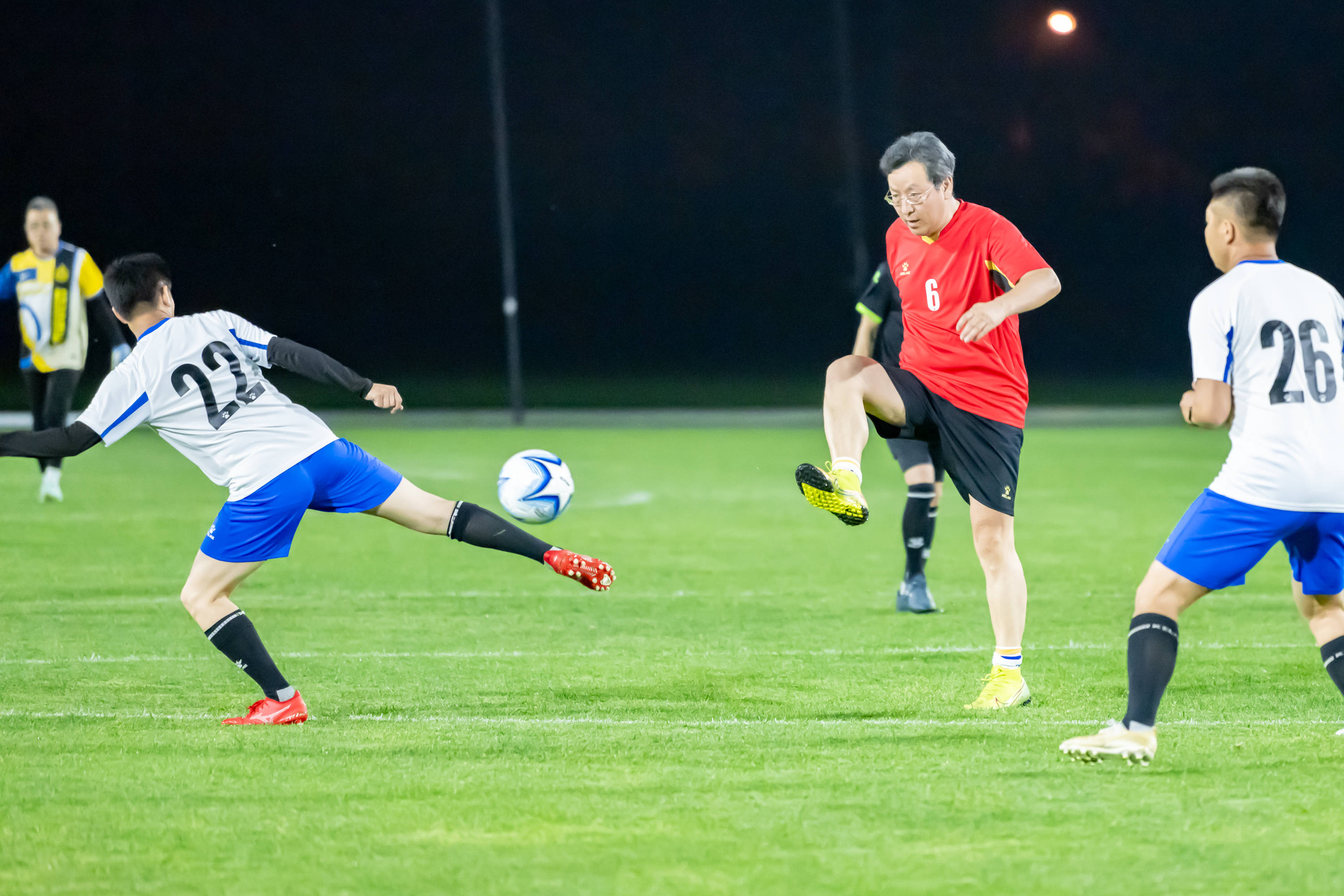 角球与前场 角球与前场